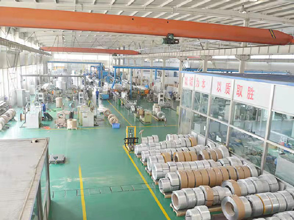 鋁管生產(chǎn)現場(chǎng)